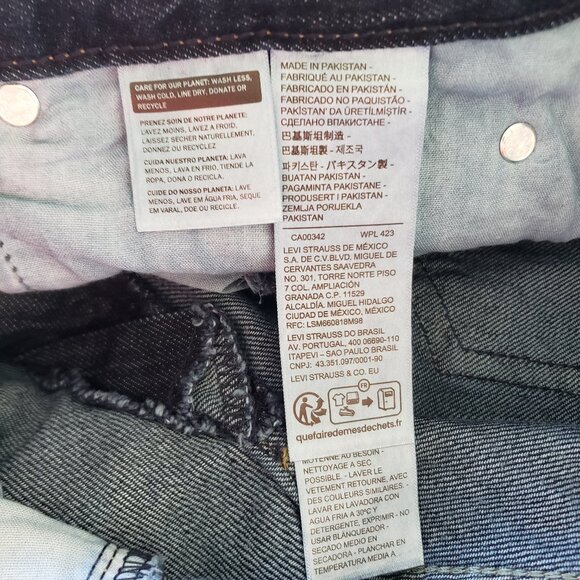 NWT - Levi's - Middy Straight Women's Jeans – Size 31x30 - Picture 3 of 3